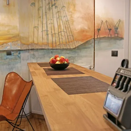 Kostas' Downtown Industrial Loft * Thessaloniki