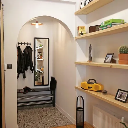 Kostas' Downtown Industrial Loft * Thessaloniki