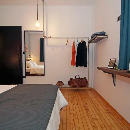 Kostas' Downtown Industrial Loft Thessaloniki