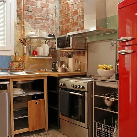 Apartment Kostas' Downtown Industrial Loft *