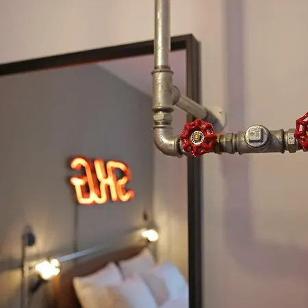 Apartment Kostas' Downtown Industrial Loft
